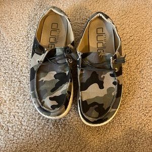 Hey Dude Camo slip ons